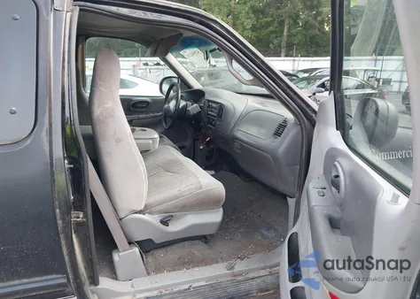 1999 Ford F-250 Lariat/Work Series/Xl/Xlt z USA, uszkodzony, nr VIN 2FTPX28W4XCA77911